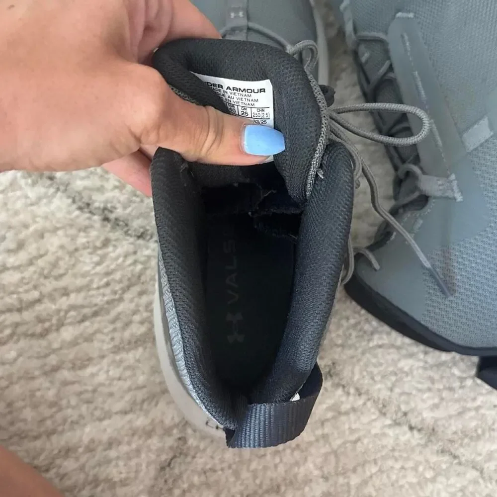 Under Armour Men's Grey Boots